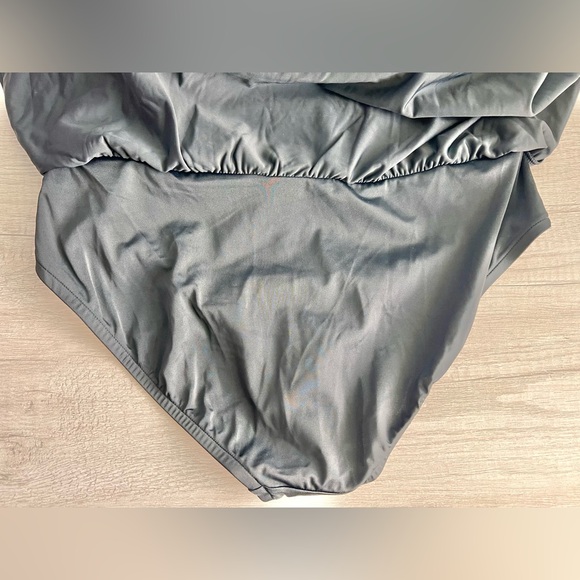 SWIM SOLUTIONS Printed Tummy-Control Twist-Bra One-Piece Swimdress - Picture 9 of 9